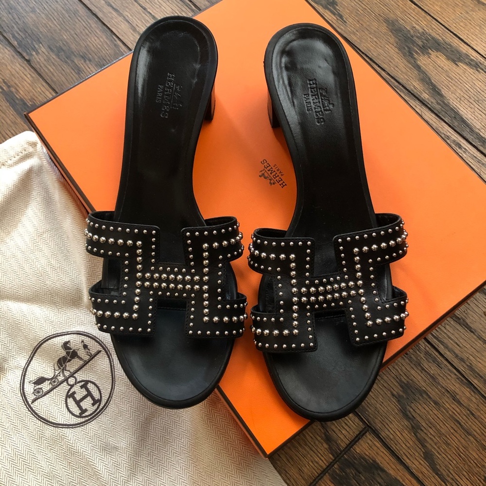 100% AUTH HERMES Black Oasis Sandals Studs Size 38